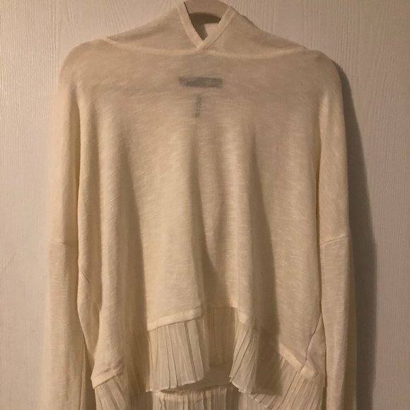 Energie Tops - Energie Beige Sweater